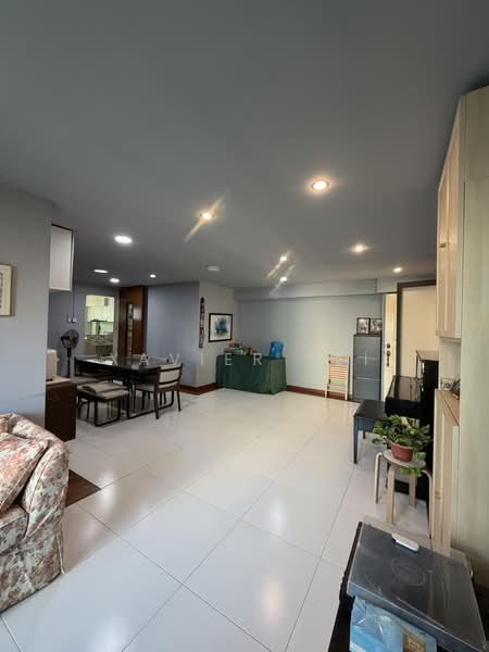 174A Edgedale Plains, 174A Edgedale Plains, Hougang / Punggol / Sengkang, 3 Bedrooms, 1,184 sqft, HDB Flat For Sale, by XAVIER TEI, 500108253 - Living Room - PropertyGuru.com.sg