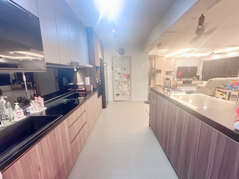 463A Bukit Batok Street 41, 463A Bukit Batok Street 41, 3 Bedrooms, 1,216 sqft, HDB Flat For Sale, by Sandy Hong, 500108256 - Kitchen - PropertyGuru.com.sg