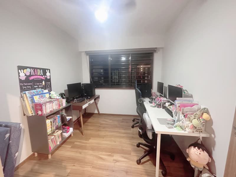 463A Bukit Batok Street 41, 463A Bukit Batok Street 41, 3 Bedrooms, 1,216 sqft, HDB Flat For Sale, by Sandy Hong, 500108256 - Study - PropertyGuru.com.sg