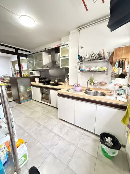 205 Clementi Avenue 6, 205 Clementi Avenue 6, 3 Bedrooms, 980 sqft, HDB Flat For Sale, by Windy Wang, 500108257 - Kitchen - PropertyGuru.com.sg