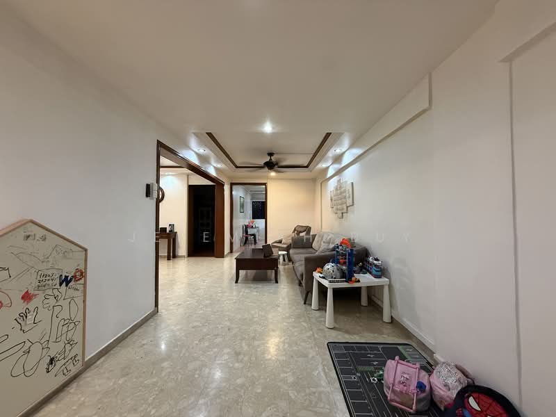146 Bukit Batok West Avenue 6, 146 Bukit Batok West Avenue 6, 2 Bedrooms, 883 sqft, HDB Flat For Sale, by Jeremiah Buy, 500108261 - Living Room - PropertyGuru.com.sg