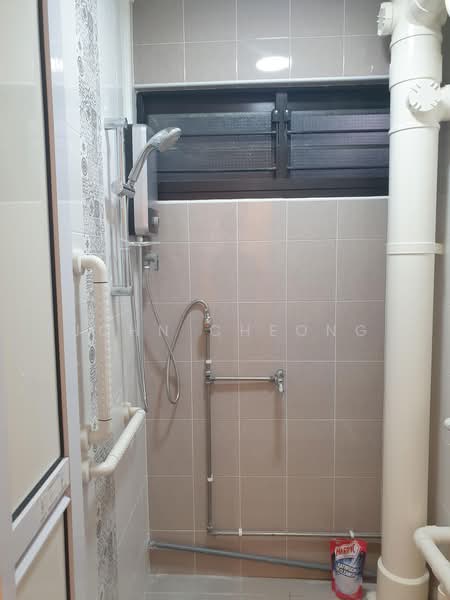 502 Bedok North Street 3, 502 Bedok North Street 3, Room Rental, 183 sqft, HDB Flat For Rent, by John Cheong, 500108266 - NEW Bathroom. NEW water heater. - PropertyGuru.com.sg