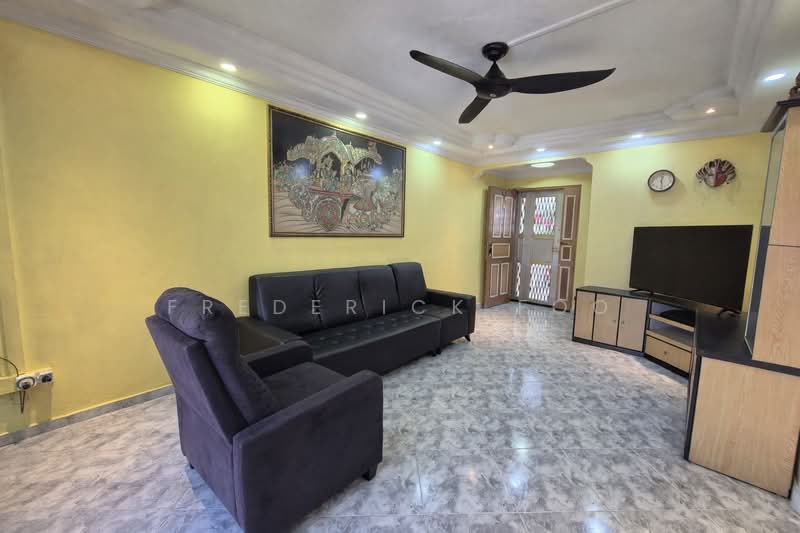723 Woodlands Avenue 6, 723 Woodlands Avenue 6, 3 Bedrooms, 1,313 sqft, HDB Flat For Sale, by Frederick Foo, 500108277 - Living Room - PropertyGuru.com.sg