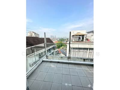 For Sale - D' Chateau @ Shelford