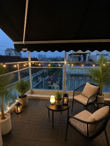 D' Chateau @ Shelford, 25 Shelford Road, 3 Bedrooms, 1,367 sqft, Condominium For Sale, by Shen Chuang 秀琴, 500108283 - Balcony (AI declutter image) - PropertyGuru.com.sg
