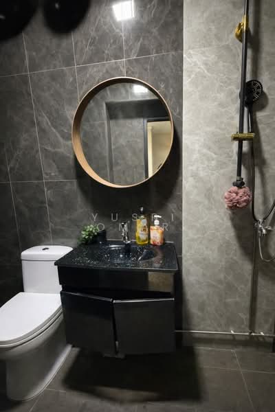 422 Choa Chu Kang Avenue 4, 422 Choa Chu Kang Avenue 4, 3 Bedrooms, 1,119 sqft, HDB Flat For Sale, by Yusri Omar, 500108289 - Bathroom - PropertyGuru.com.sg