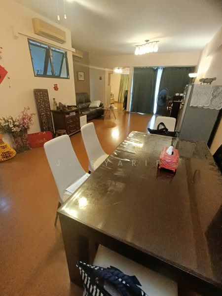 292 Bishan Street 22, 292 Bishan Street 22, 4 Bedrooms, 1,313 sqft, HDB Flat For Sale, by J. Syarif, 500108297 - Living Room - PropertyGuru.com.sg