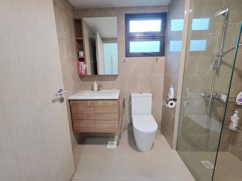 Treasure at Tampines, 57 Tampines Lane, 4 Bedrooms, 1,237 sqft, Condominium For Sale, by Rozi Faith Naser, 500108300 - Bathroom - PropertyGuru.com.sg