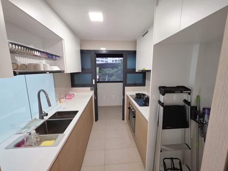 Treasure at Tampines, 57 Tampines Lane, 4 Bedrooms, 1,237 sqft, Condominium For Sale, by Rozi Faith Naser, 500108300 - Kitchen - PropertyGuru.com.sg