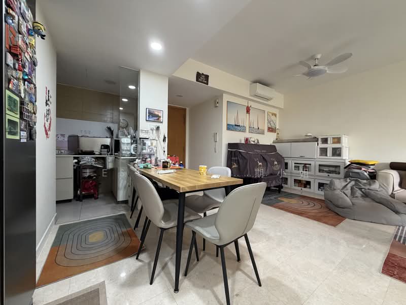 The Centris, 65 Jurong West Central 3, 3 Bedrooms, 1,572 sqft, Apartment For Sale, by Jessie Qi 期小姐, 500108309 - Living Room - PropertyGuru.com.sg