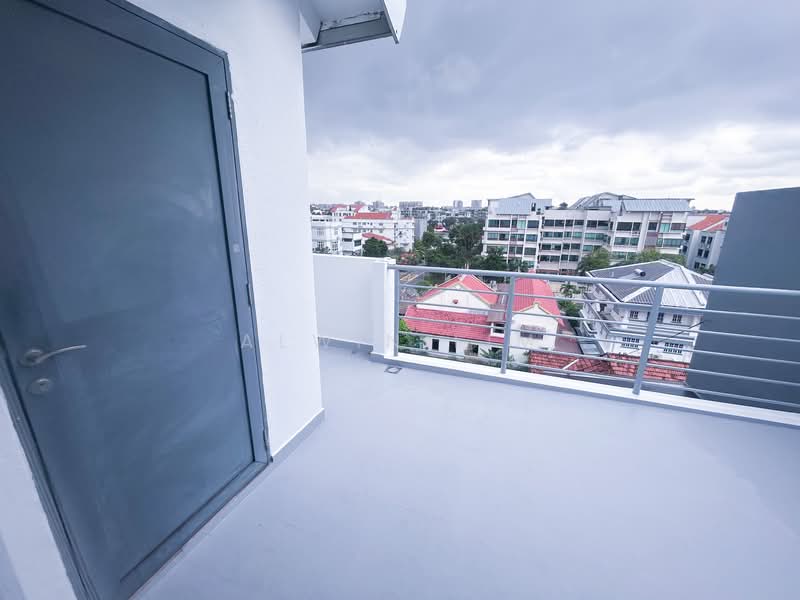 Alpha Apartments, 98 Koon Seng Road, 4 Bedrooms, 2,228 sqft, Condominium For Sale, by Alwin Lim, 500108320 - Balcony - PropertyGuru.com.sg