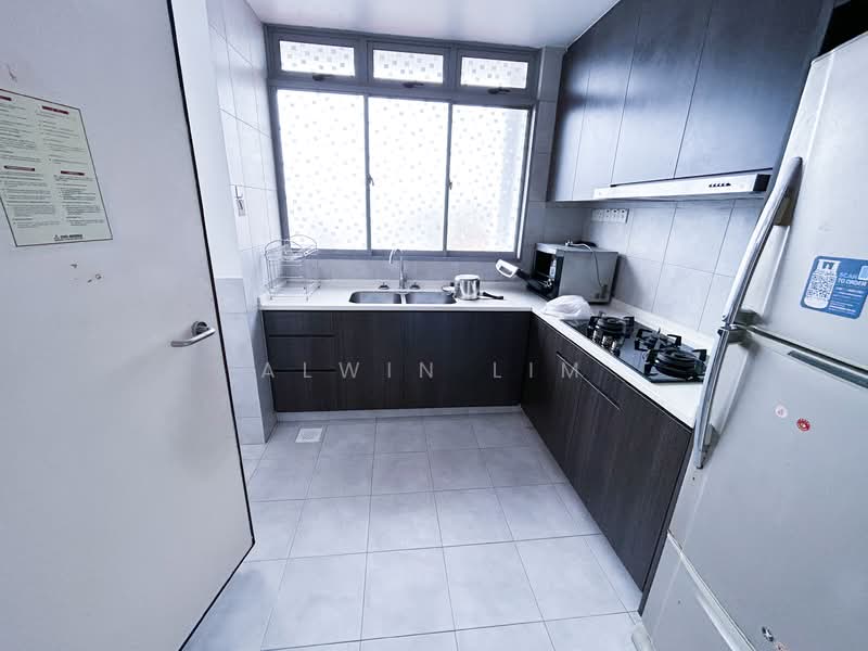 Alpha Apartments, 98 Koon Seng Road, 4 Bedrooms, 2,228 sqft, Condominium For Sale, by Alwin Lim, 500108320 - Kitchen - PropertyGuru.com.sg