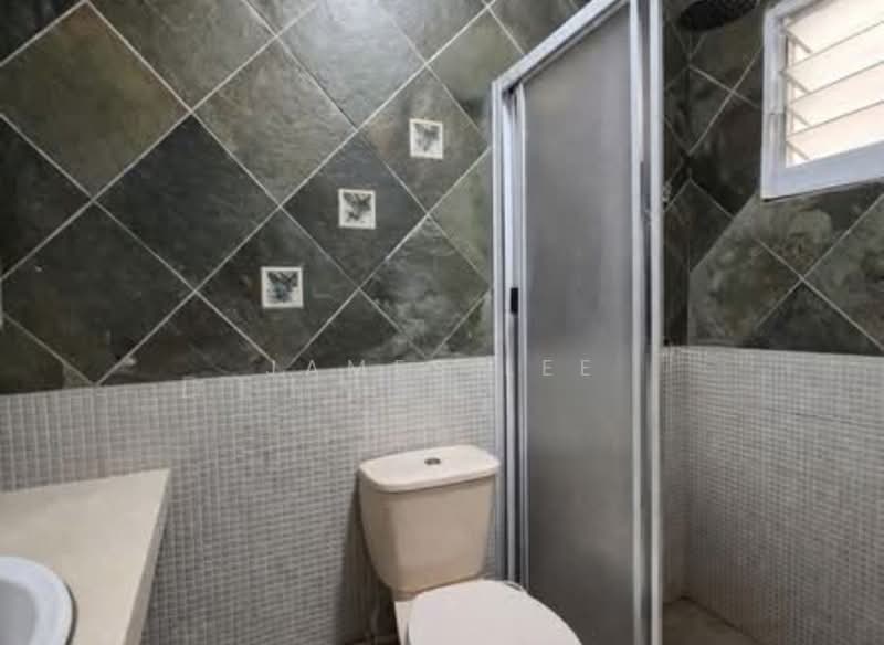 257A Compassvale Road, 257A Compassvale Road, 2 Bedrooms, 1,184 sqft, HDB Flat For Sale, by James Lee, 500108332 - Bathroom - PropertyGuru.com.sg