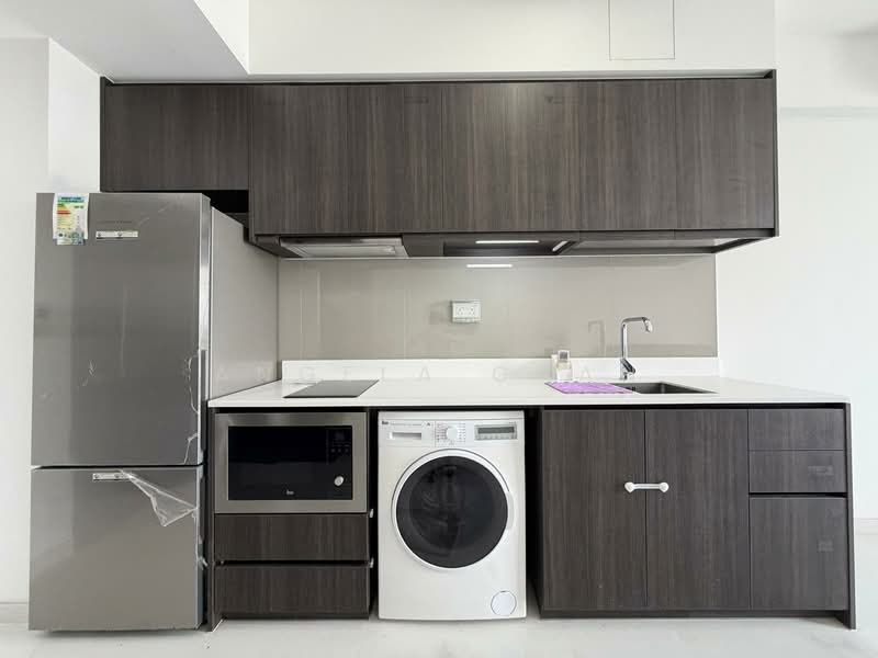 North Park Residences, 15 Yishun Central 1, 2 Bedrooms, 560 sqft, Condominium For Rent, by Angela Chan, 500108334 - Kitchen - PropertyGuru.com.sg