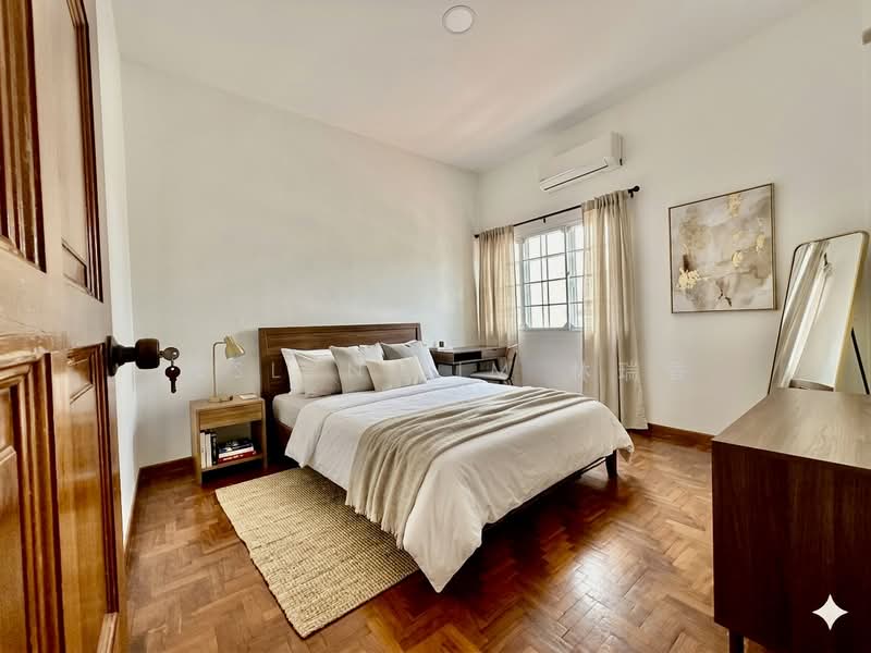 Elite Park Avenue Opera Estate Siglap Estate, Elite Park Avenue | Figaro Street | East Coast | Siglap, 4 Bedrooms, 2,000 sqft, Terraced House For Rent, by Jeslyn Lim 林瑞香, 500108342 - Bedroom - PropertyGuru.com.sg