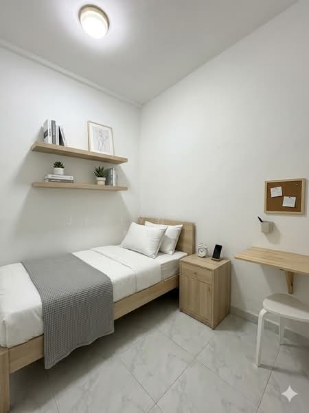 Elite Park Avenue Opera Estate Siglap Estate, Elite Park Avenue | Figaro Street | East Coast | Siglap, 4 Bedrooms, 2,000 sqft, Terraced House For Rent, by Jeslyn Lim 林瑞香, 500108342 - Bedroom - PropertyGuru.com.sg