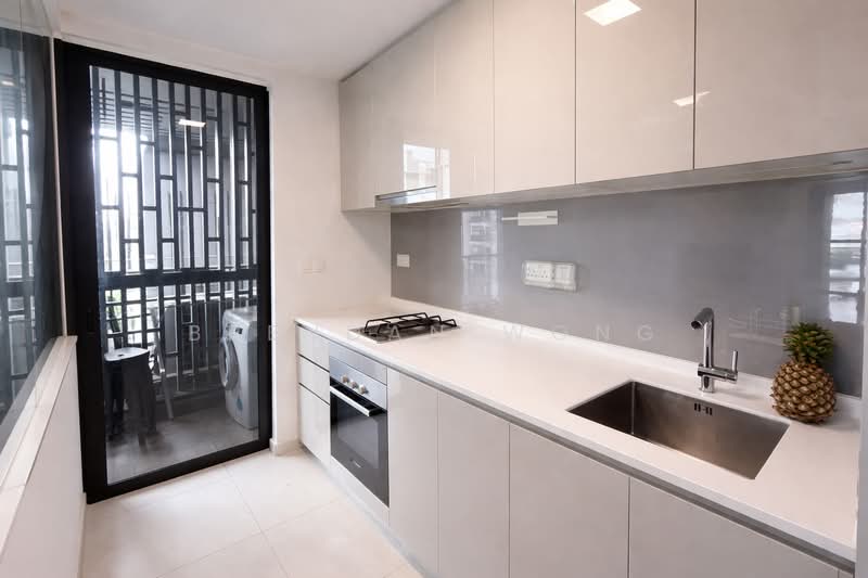 Lake Grande, 10 Jurong Lake Link, 2 Bedrooms, 775 sqft, Condominium For Rent, by Brendan Wong, 500108346 - Kitchen - PropertyGuru.com.sg