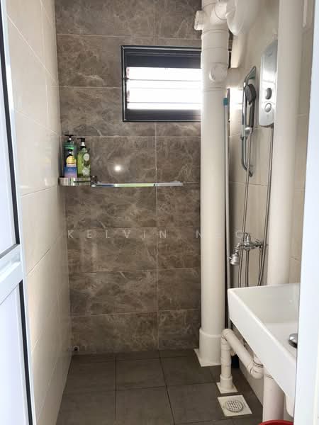 44 Bedok South Road, 44 Bedok South Road, 3 Bedrooms, 904 sqft, HDB Flat For Sale, by Kelvin Neo, 500108347 - Bathroom - PropertyGuru.com.sg