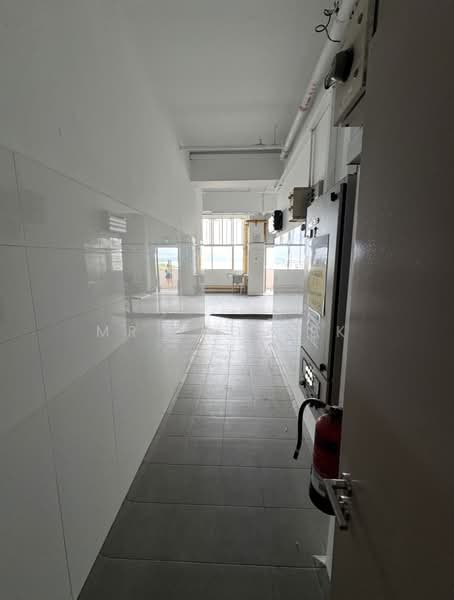 Food XChange @ Admiralty, 8A Admiralty Street, 2,852 sqft, Factory / Workshop (B2) For Rent, by Mr Ted Pek, 500108348 - Corridor - CommercialGuru.com.sg