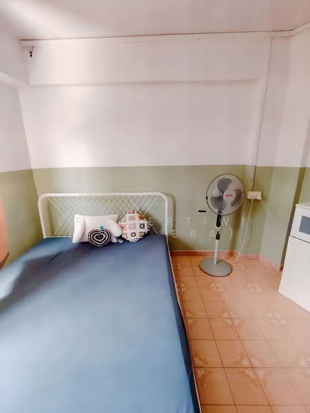 327 Hougang Avenue 5, 327 Hougang Avenue 5, 3 Bedrooms, 1,001 sqft, HDB Flat For Sale, by Era Pertiwi (Elle Era), 500108351 - Bedroom - PropertyGuru.com.sg