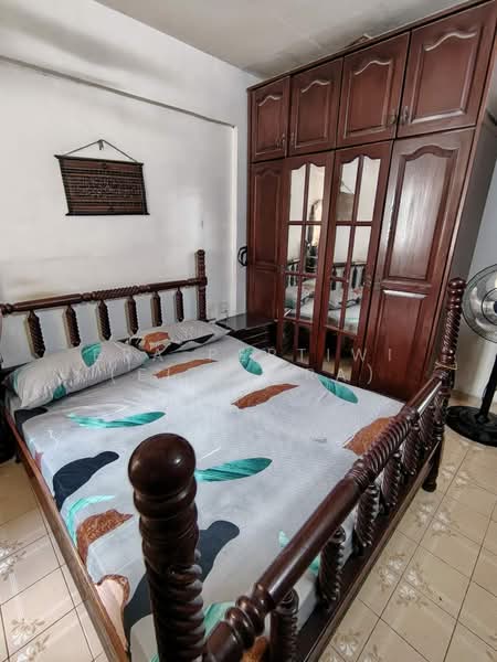 327 Hougang Avenue 5, 327 Hougang Avenue 5, 3 Bedrooms, 1,001 sqft, HDB Flat For Sale, by Era Pertiwi (Elle Era), 500108351 - Bedroom - PropertyGuru.com.sg