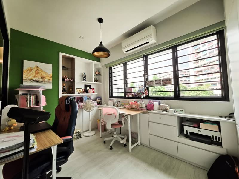 744 Jurong West Street 73, 744 Jurong West Street 73, 4 Bedrooms, 1,378 sqft, HDB Flat For Sale, by Daniel Low, 500108352 - Study - PropertyGuru.com.sg