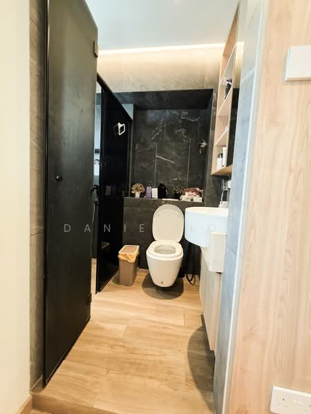 744 Jurong West Street 73, 744 Jurong West Street 73, 4 Bedrooms, 1,378 sqft, HDB Flat For Sale, by Daniel Low, 500108352 - Bathroom - PropertyGuru.com.sg