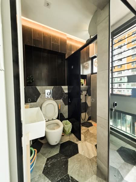 744 Jurong West Street 73, 744 Jurong West Street 73, 4 Bedrooms, 1,378 sqft, HDB Flat For Sale, by Daniel Low, 500108352 - Bathroom - PropertyGuru.com.sg