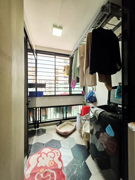 744 Jurong West Street 73, 744 Jurong West Street 73, 4 Bedrooms, 1,378 sqft, HDB Flat For Sale, by Daniel Low, 500108352 - Balcony - PropertyGuru.com.sg