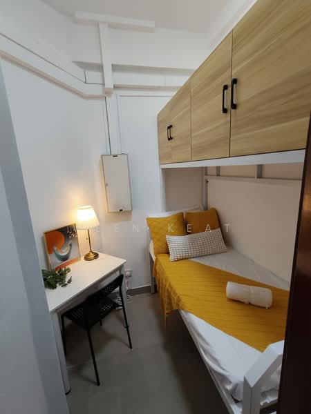 Parc Oasis, 35 Jurong East Avenue 1, Room Rental, 1,300 sqft, Condominium For Rent, by Ween Keat, 500108355 - Bedroom - PropertyGuru.com.sg