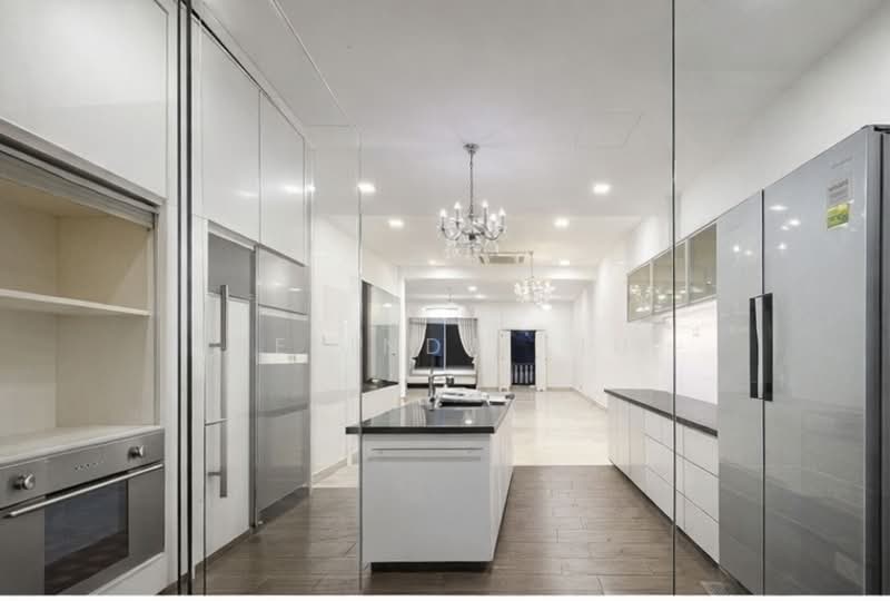 swiss view, , 6 Bedrooms, 4,300 sqft, Terraced House For Rent, by Belinda Liu, 500108359 - Kitchen - PropertyGuru.com.sg