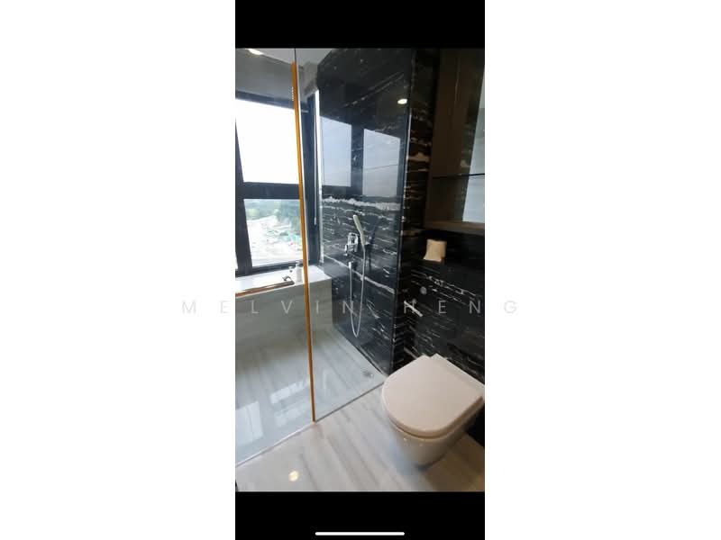 Cube 8, 376 Thomson Road, 2 Bedrooms, 893 sqft, Condominium For Sale, by Melvin Heng, 500108361 - Bathroom - PropertyGuru.com.sg