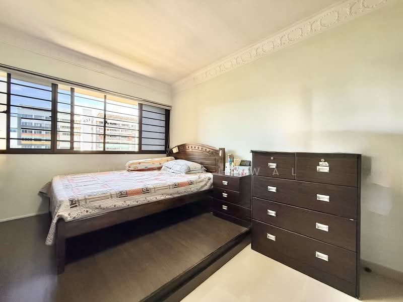 229 Tampines Street 23, 229 Tampines Street 23, 3 Bedrooms, 1,302 sqft, HDB Flat For Sale, by Jit Dhaliwal, 500108362 - Bedroom - PropertyGuru.com.sg