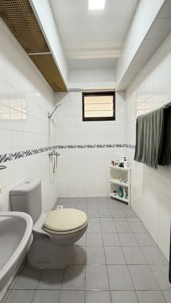 25B Jalan Membina, 25B Jalan Membina, 3 Bedrooms, 969 sqft, HDB Flat For Sale, by James Yeo, 500108391 - Bathroom - PropertyGuru.com.sg