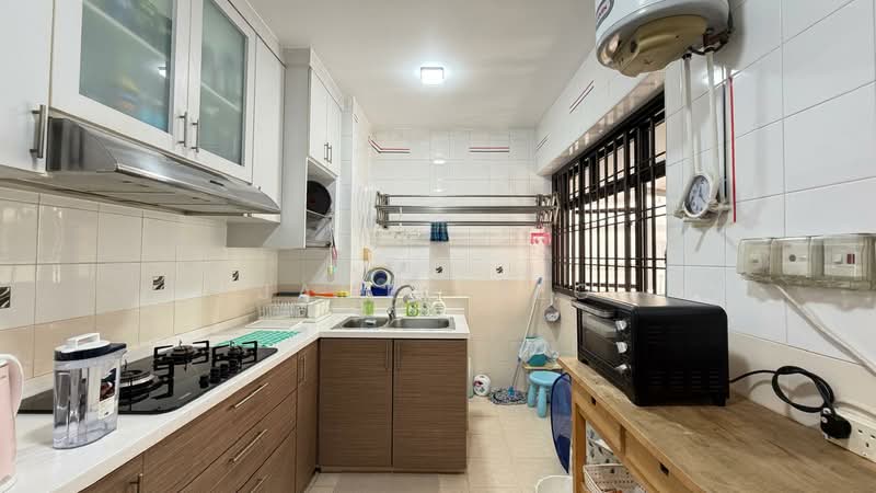 25B Jalan Membina, 25B Jalan Membina, 3 Bedrooms, 969 sqft, HDB Flat For Sale, by James Yeo, 500108391 - Kitchen - PropertyGuru.com.sg