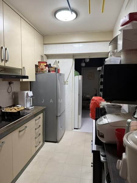 980C Buangkok Crescent, 980C Buangkok Crescent, 3 Bedrooms, 915 sqft, HDB Flat For Sale, by James ., 500108396 - Kitchen - PropertyGuru.com.sg