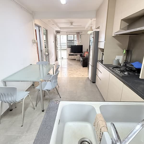 30 Kelantan Road, 30 Kelantan Road, 3 Bedrooms, 710 sqft, HDB Flat For Sale, by Sophia Chang, 500108399 - Kitchen - PropertyGuru.com.sg