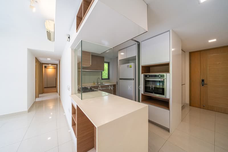 Coco Palms, 17 Pasir Ris Grove, 3 Bedrooms, 1,098 sqft, Condominium For Rent, by Bryan Koh, 500108410 - Kitchen - PropertyGuru.com.sg