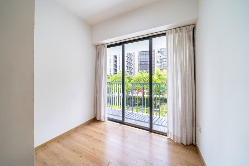 Coco Palms, 17 Pasir Ris Grove, 3 Bedrooms, 1,098 sqft, Condominium For Rent, by Bryan Koh, 500108410 - Balcony - PropertyGuru.com.sg