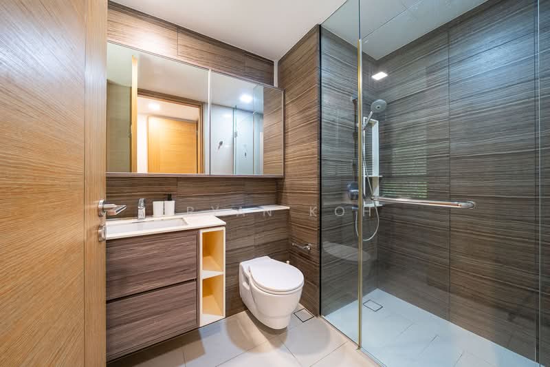 Coco Palms, 17 Pasir Ris Grove, 3 Bedrooms, 1,098 sqft, Condominium For Rent, by Bryan Koh, 500108410 - Bathroom - PropertyGuru.com.sg