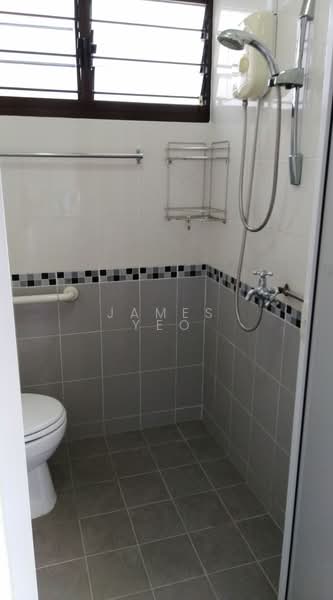 606 Bedok Reservoir Road, 606 Bedok Reservoir Road, 1 Bedroom, 129 sqft, HDB Flat For Rent, by James Yeo, 500108417 - Bathroom - PropertyGuru.com.sg