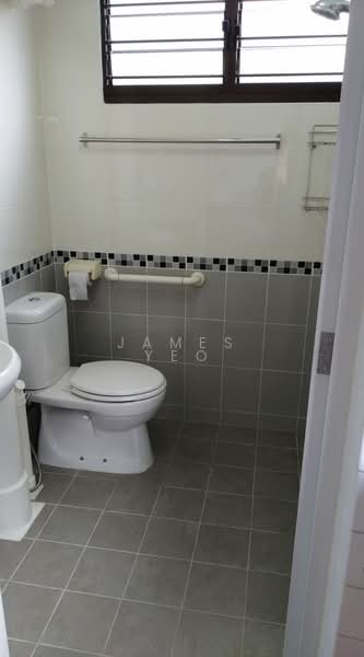 606 Bedok Reservoir Road, 606 Bedok Reservoir Road, 1 Bedroom, 129 sqft, HDB Flat For Rent, by James Yeo, 500108417 - Bathroom - PropertyGuru.com.sg