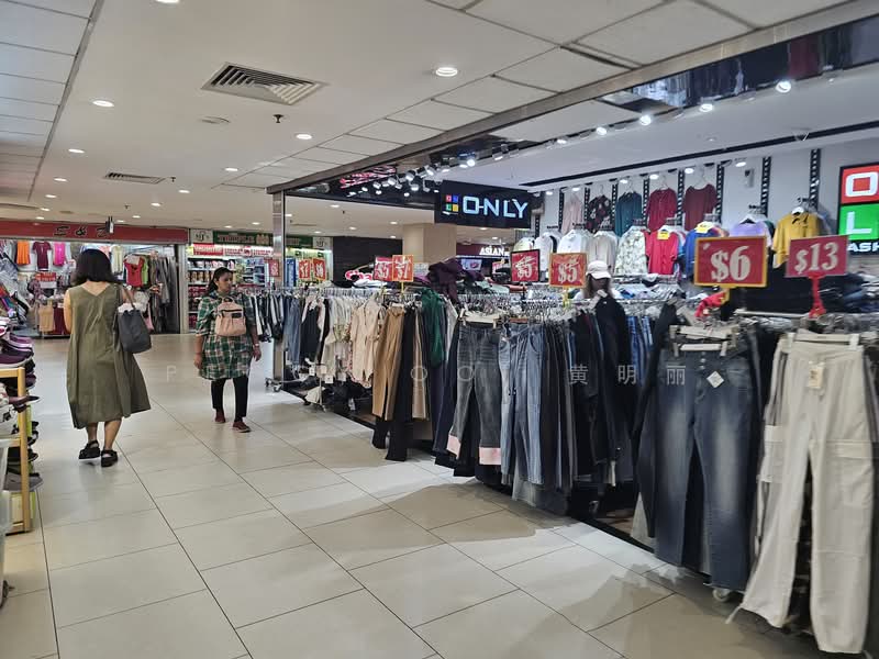 Lucky Plaza, 304 Orchard Road, 388 sqft, Mall Shop For Sale, by Peggy Ooi 黄明丽, 500108425 - Interior - CommercialGuru.com.sg