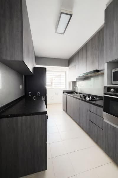 672D Edgefield Plains, 672D Edgefield Plains, 3 Bedrooms, 968 sqft, HDB Flat For Sale, by Brandon Choi Yong Suk, 500108428 - Kitchen - PropertyGuru.com.sg
