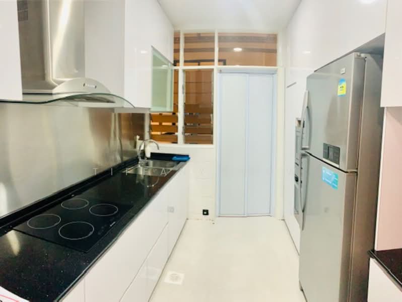 Spanish Village, 56 Farrer Road, 3 Bedrooms, 1,615 sqft, Condominium For Sale, by Tiffany Leow, 500108432 - Kitchen - PropertyGuru.com.sg