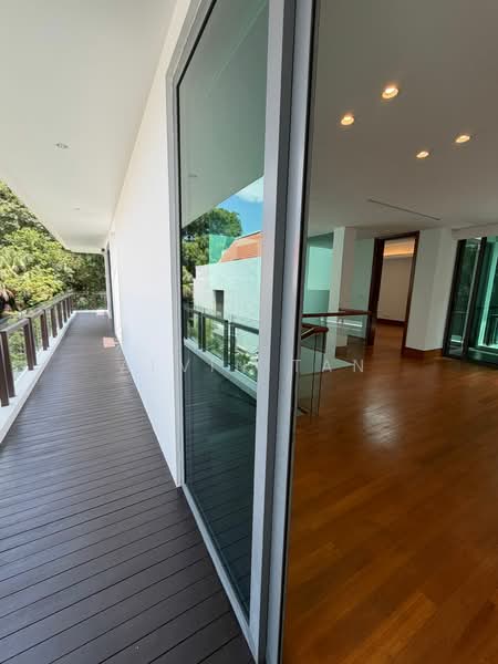 Holland/ Bukit Timah GCB, , 7 Bedrooms, 11,500 sqft, Good Class Bungalow For Rent, by Alvin Tan, 500108442 - Balcony - PropertyGuru.com.sg