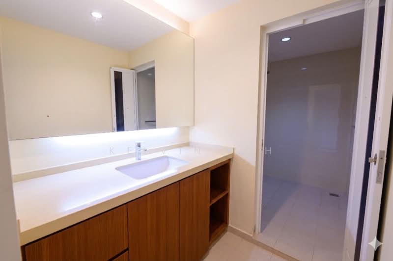 Ridgewood Condominium, 1 Ridgewood Close, 3 Bedrooms, 1,744 sqft, Condominium For Sale, by Kelvin Koh, 500108449 - Master Bathroom - AI Edited - PropertyGuru.com.sg