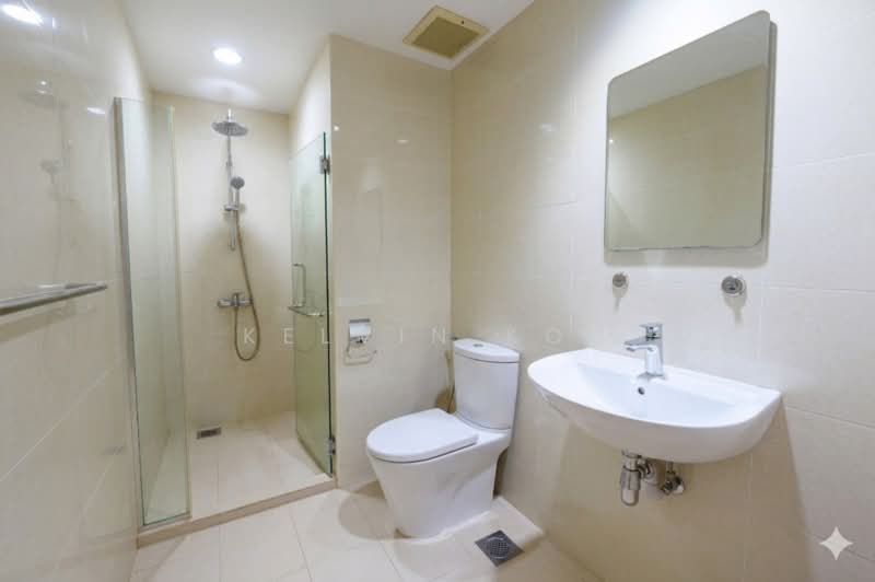 Ridgewood Condominium, 1 Ridgewood Close, 3 Bedrooms, 1,744 sqft, Condominium For Sale, by Kelvin Koh, 500108449 - Common Bathroom - AI Edited - PropertyGuru.com.sg