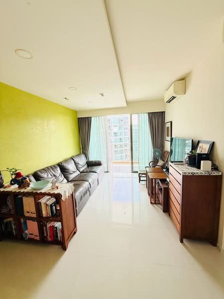 Ripple Bay, 4 Pasir Ris Link, 2 Bedrooms, 775 sqft, Condominium For Sale, by Stanley Wong, 500108453 - Living Room - PropertyGuru.com.sg