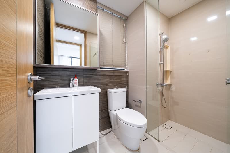 Coco Palms, 17 Pasir Ris Grove, 3 Bedrooms, 1,098 sqft, Condominium For Rent, by Irene TSL 陈秀玲, 500108457 - Bathroom - PropertyGuru.com.sg